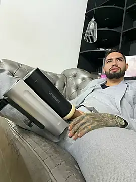 matteosantos webcam show