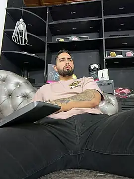 matteosantos webcam show