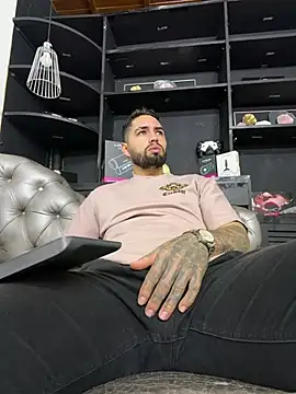 Webkamerová show matteosantos