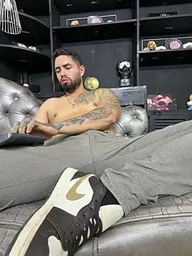 matteosantos webcam show