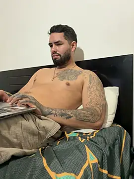 matteosantos – webcam-show