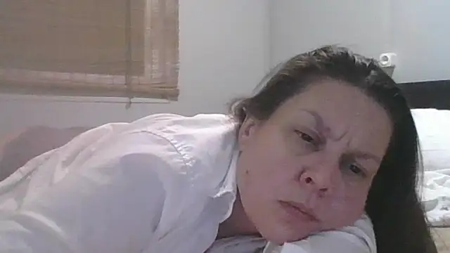 fulloferoticn Live XXX chat