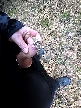 Amatsontrans: διαδικτυακό σόου στην κάμερα