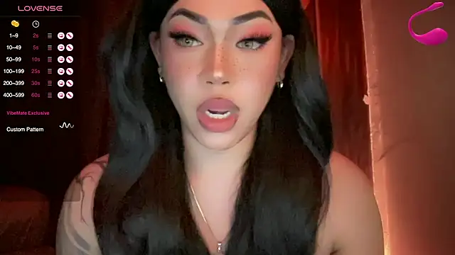 הופעת וובקאם של madam_agnes1