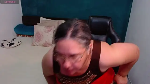 Chat +18 de scaelettdubois ao vivo