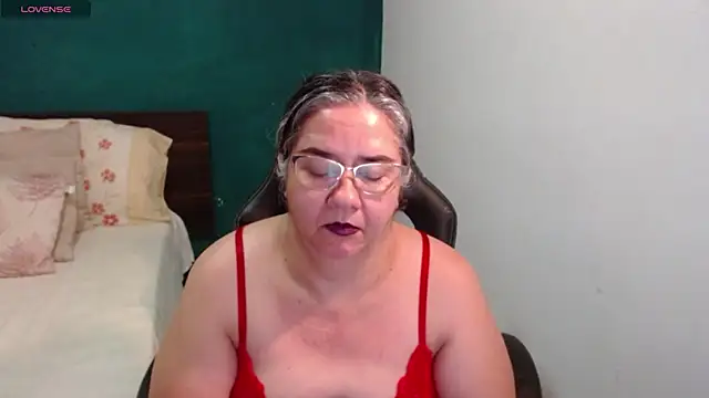 Chat +18 de scaelettdubois ao vivo