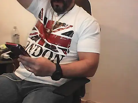 Chat +18 de Yorel1109- ao vivo