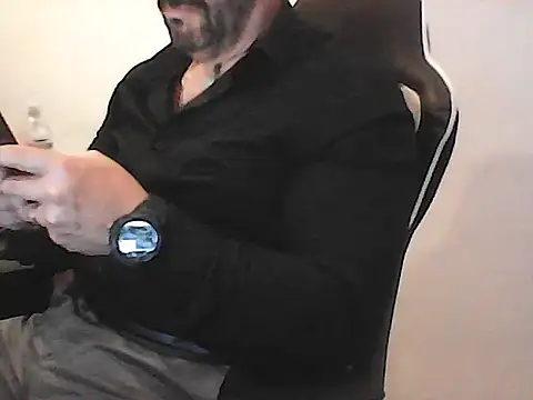 Yorel1109- Show in webcam
