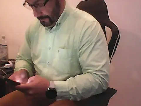 Yorel1109- Show in webcam