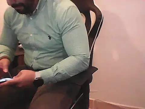 Yorel1109- Show in webcam