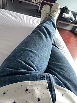 Yorel1109- Show in webcam