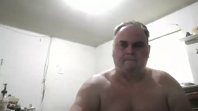 jamestexas Show in webcam