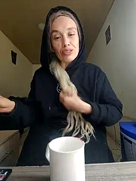 XXX chat uživo modela MARILYNMADELENAKOVANOVA