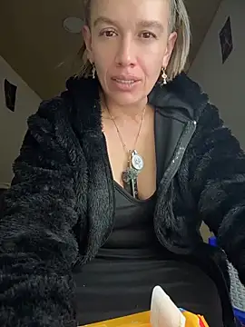 MARILYNKOVANOVA's Live XXX Chat