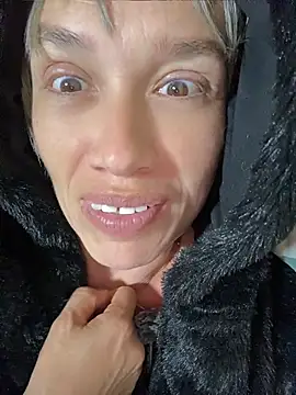 MARILYNKOVANOVA লাইভ XXX চ্যাট