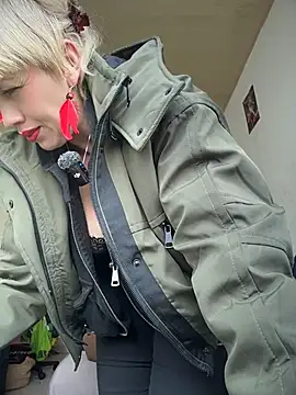 MARILYNKOVANOVA Chat XXX in diretta