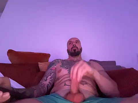 bettercallrik Show in webcam