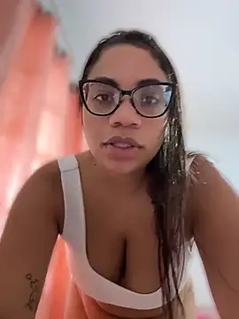 Chatroom XXX en direct de Morenacarioca3