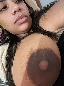 Morenacarioca3 Chat XXX in diretta