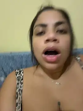 Morenacarioca3 Adlı Modelin Canlı XXX Sohbeti