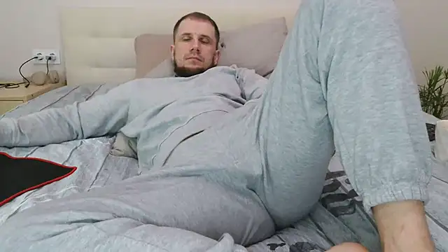 Show modela maksshard na web-kameri