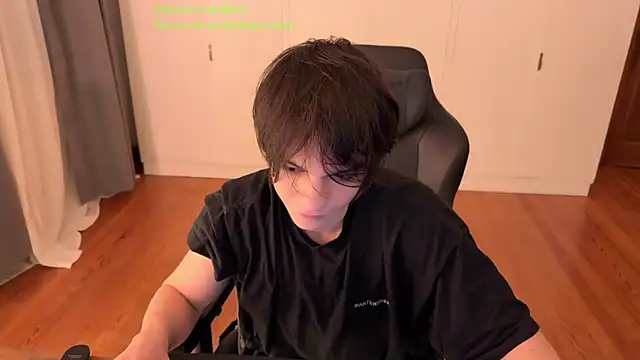 SasukeUhchiaa's Webcam Show