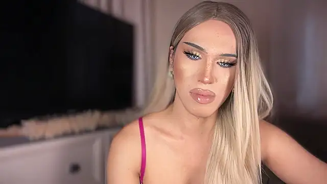 Pokazy przed kamerką – Ts_glamxx