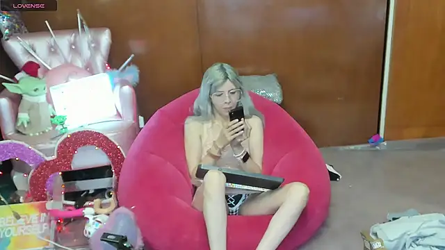 Chat XXX en directo de Skinygirl