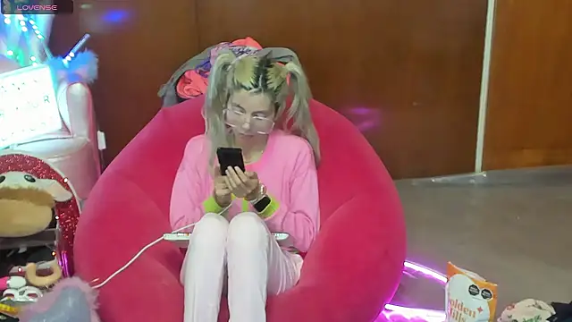 Skinygirl 网络视讯表演