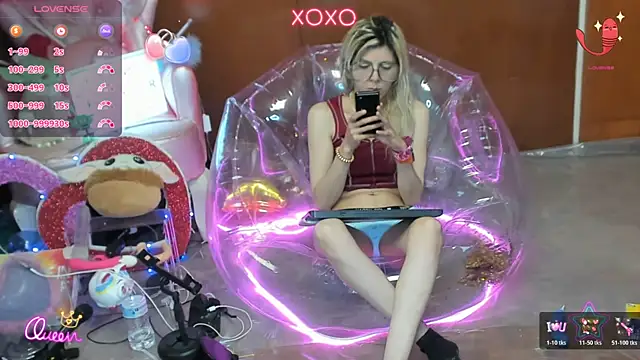 Skinygirl's Live XXX Chat