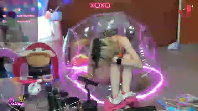 Skinygirlのウェブカメラショー