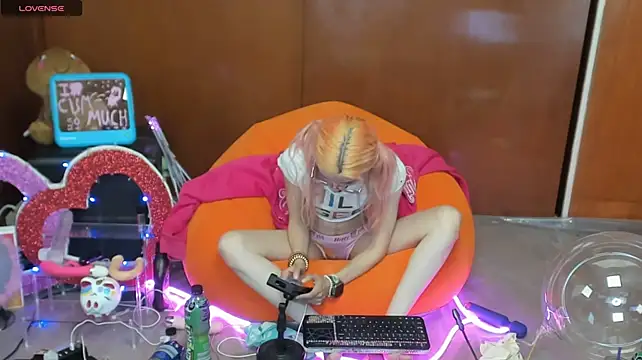 Skinygirl's Live XXX Chat