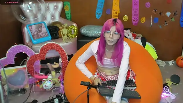 Skinygirl webkamerás műsora