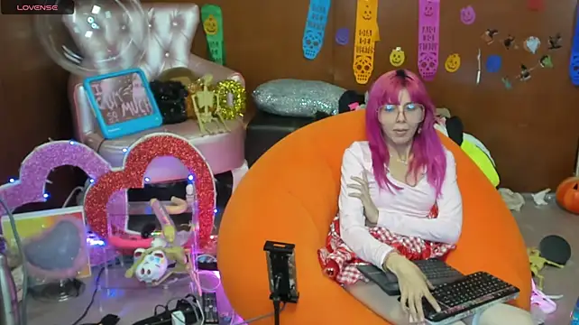 Skinygirl's Webcam Show
