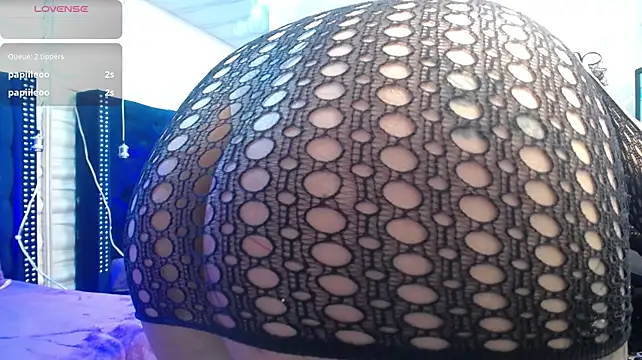 Chat +18 de SalmaTits ao vivo