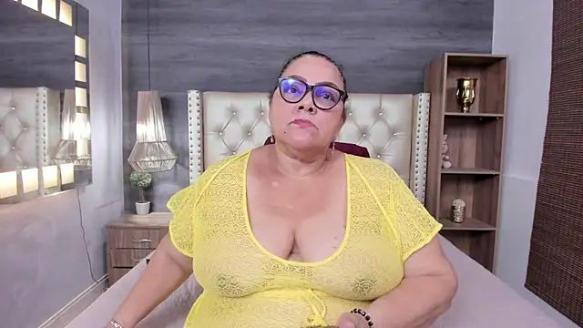 mommy_cute Adlı Modelin Canlı XXX Sohbeti