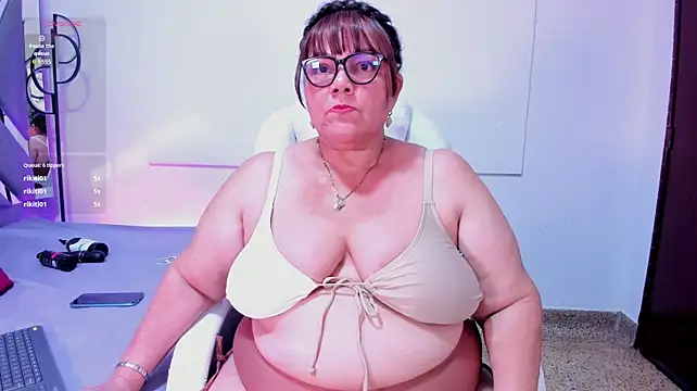 mommy_cute Webcamshow