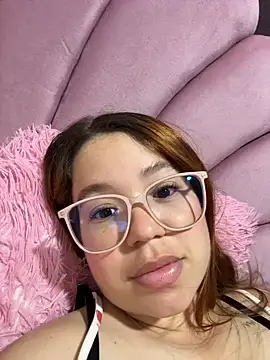 Chat XXX ao vivo de Lucyklein2022