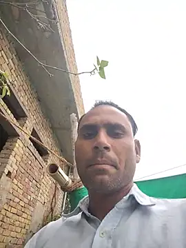 Maneeshpoppy Pertunjukan Webcam
