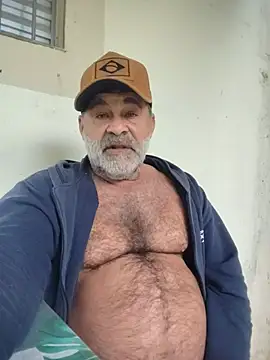 Peludo173317's Webcam Show