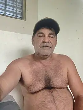 Peludo173317: διαδικτυακό σόου στην κάμερα