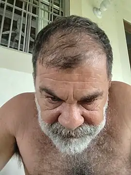 Peludo173317: διαδικτυακό σόου στην κάμερα