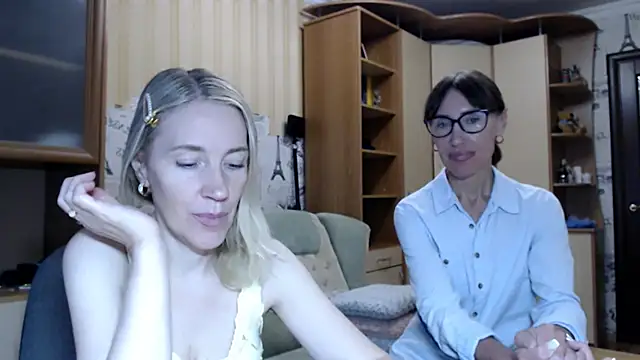 Javelinka Live XXX-chat