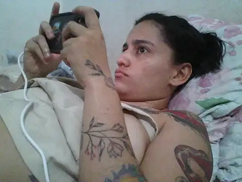 girl_tits' Live XXX Chat