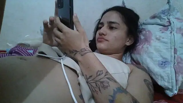 XXX chat uživo modela girl_tits