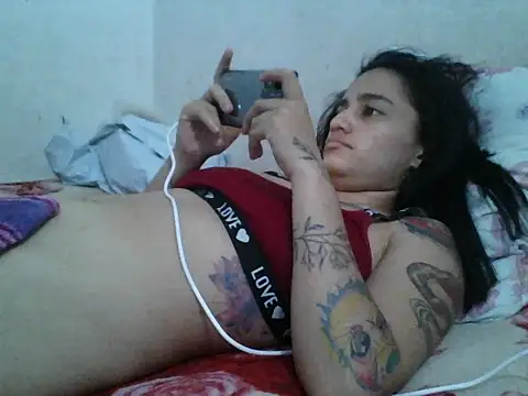 Chatroom XXX en direct de girl_tits