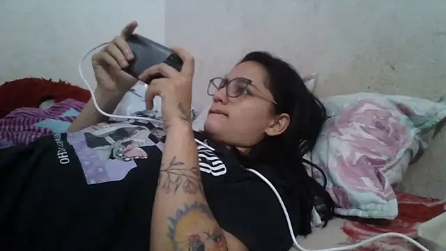 دردشة girl_tits الجنسية المباشرة