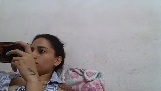 girl_tits' Live XXX Chat