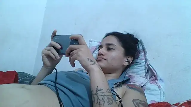 girl_tits' Live XXX Chat