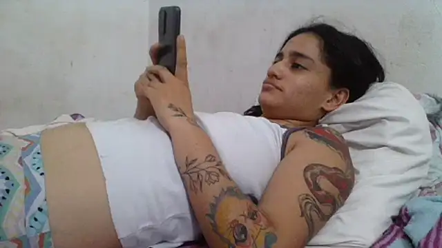 צ'אט XXX בשידור חי של girl_tits